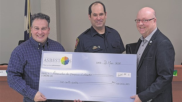 Remise de chèque à l’Association des Pompiers d’Asbestos