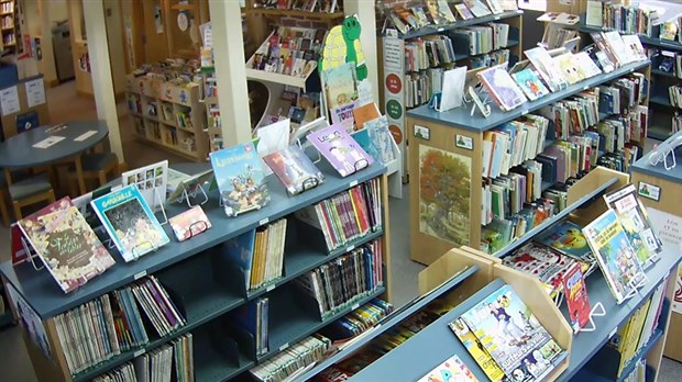 La bibliothèque Patrick-Dignan de Windsor ouvre son comptoir de prêt au public