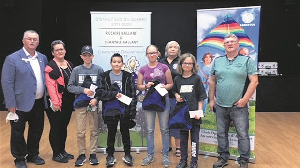 Les jeunes de l’équipe Wotton-Saint-Camille remportent la finale de Zone de l’Opti-Génie