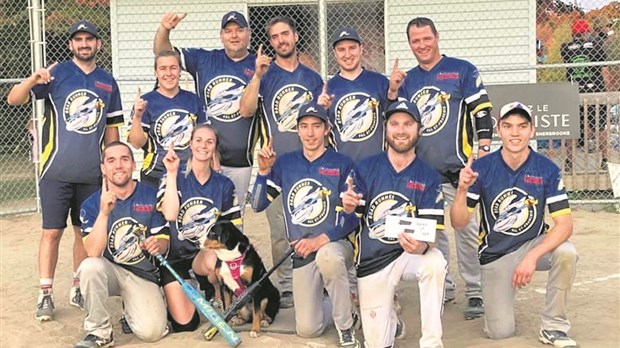 Le Roadrunner du Val Saint-François remporte le tournoi de balle lente présenté à Saint-Denis-de-Brompton