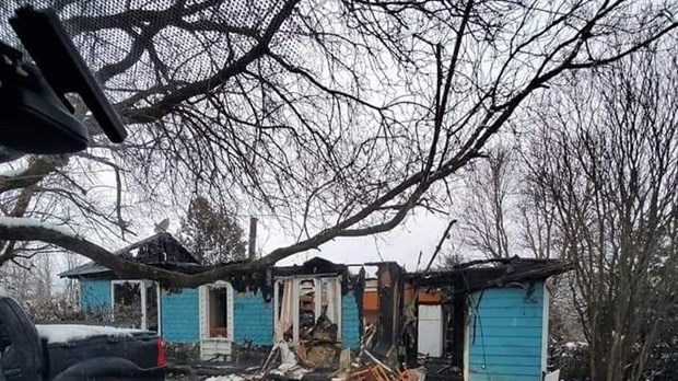 Un incendie détruit une résidence du rang 9 à Saint-Claude