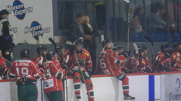Le Desjardins – Wild s’incline contre les Cougars à Warwick