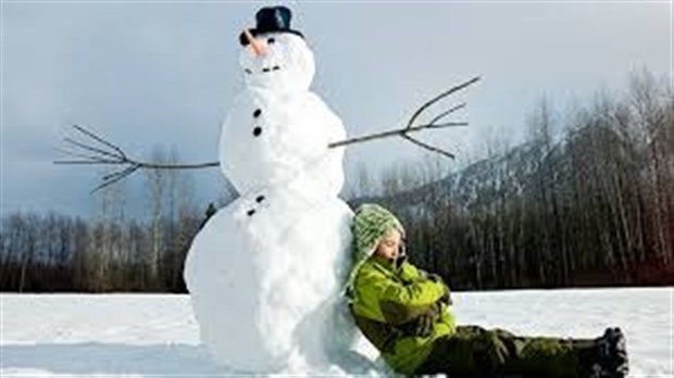 Val-des-Sources veut voir des bonhommes de neige