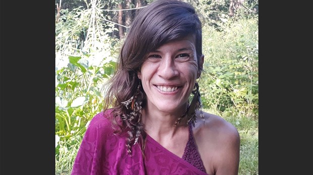 Une femme colorée et lumineuse !