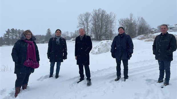 André Bachand annonce 160 places en garderie dans le Val-St-François