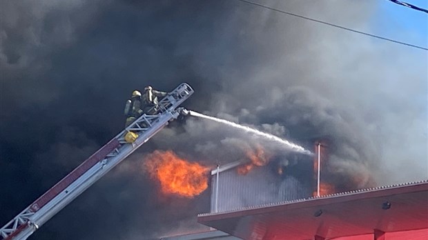 Incendie chez Équipements Champagne : une perte totale