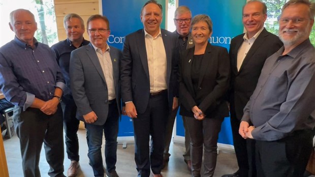 François Legault vise un sept sur sept en Estrie