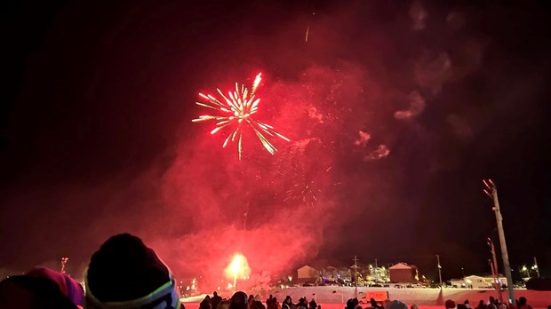 La féérie de Noël déambule dans les rues des Sources