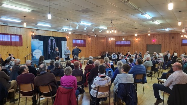 Salle comble pour la visite du Dr Stéphane Tremblay à Val-des-Sources