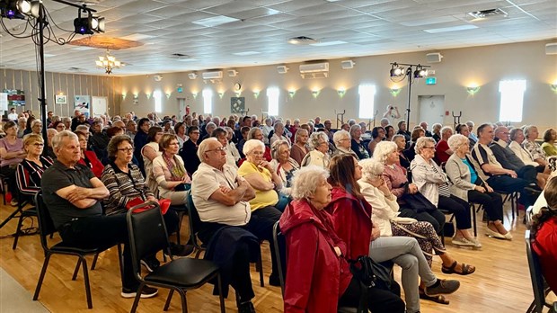 Plus de 130 personnes assistent à une pièce sur l’âgisme