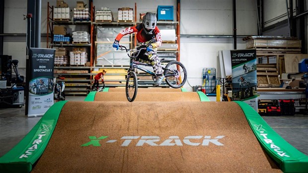 Noah Spooner se prépare pour les championnats du monde de BMX