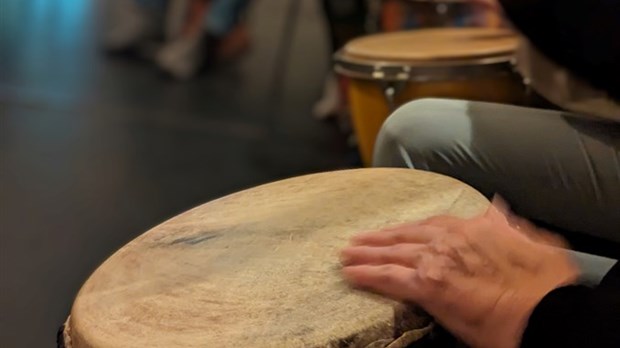 Une session Jam de percussion au Centre d’art de Richmond