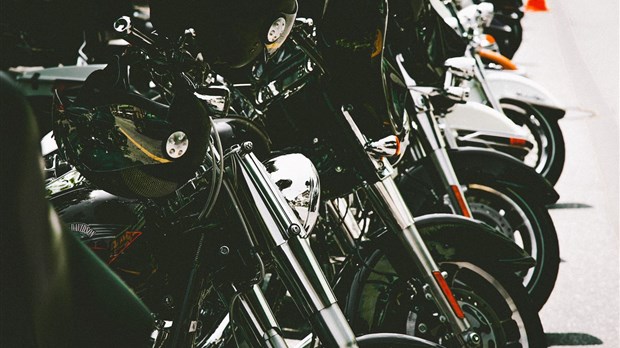 Les policiers distribuent 300 constats d’infraction