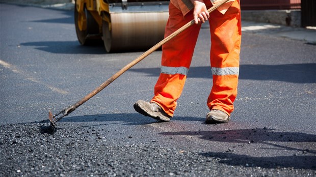 Travaux d’asphaltage de l’autoroute 55