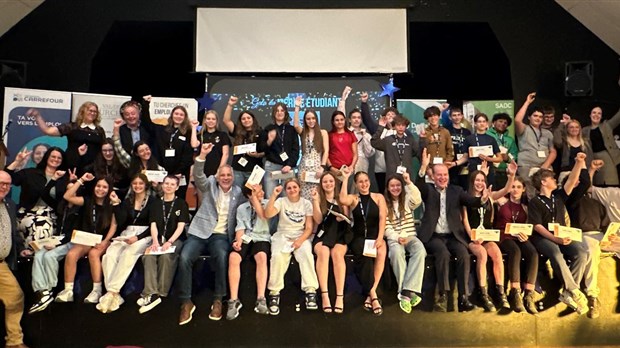 Le Trio étudiant Desjardins pour l’emploi honore ses participants lors de Galas du Mérite étudiant