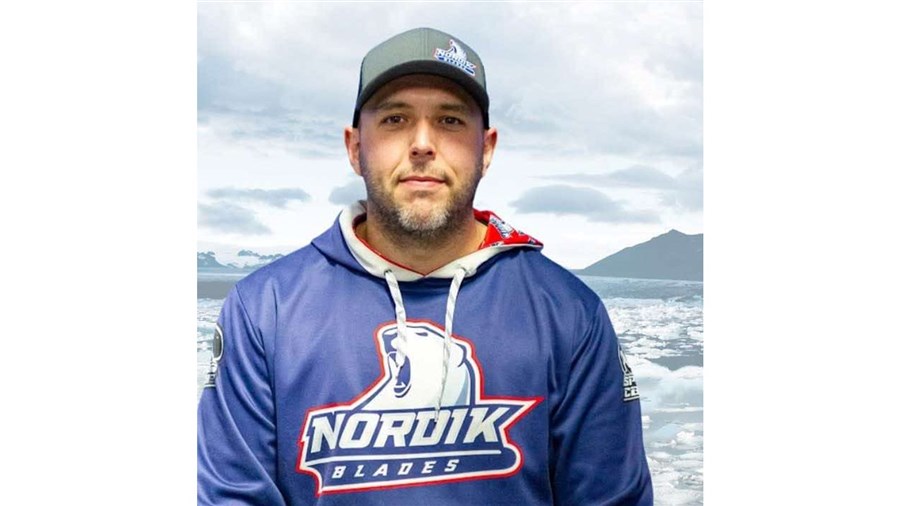 Mats Cabana à la barre des Nordik Blades