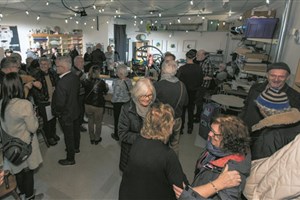 Des locaux plus spacieux et un hommage surprise à son président-fondateur pour la Source d’Arts