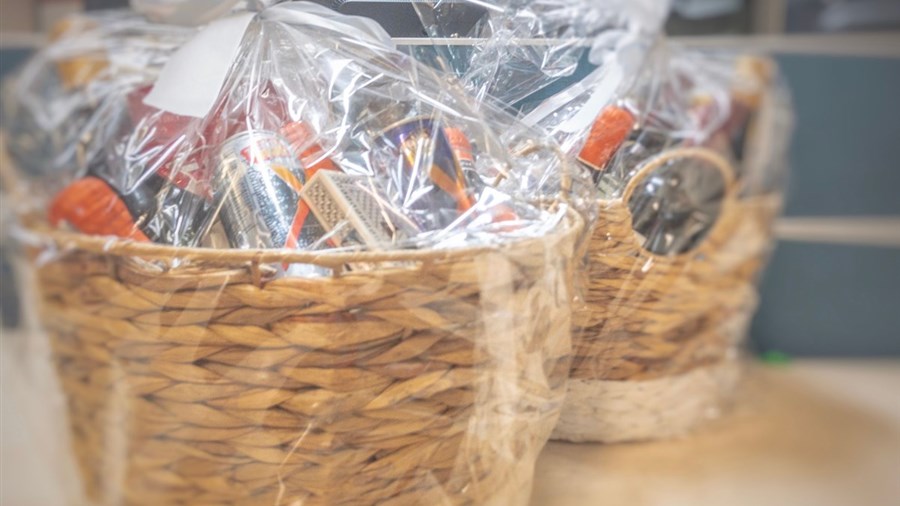 Quatre jeunes travailleurs aident une quinzaine de familles dans le besoin