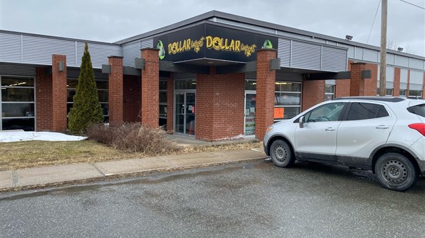 Le Dollar import ferme ses portes de façon définitive