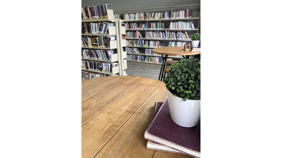 Yvon Daigle expose à la bibliothèque de Saint-Denis