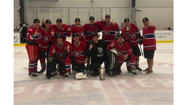 Des hockeyeurs originaires de Val-des-Sources remportent un tournoi de hockey amateur en Floride