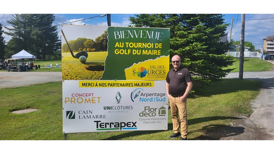 Le tournoi de golf du maire de Val-des-Sources continue de rallier les partenaires