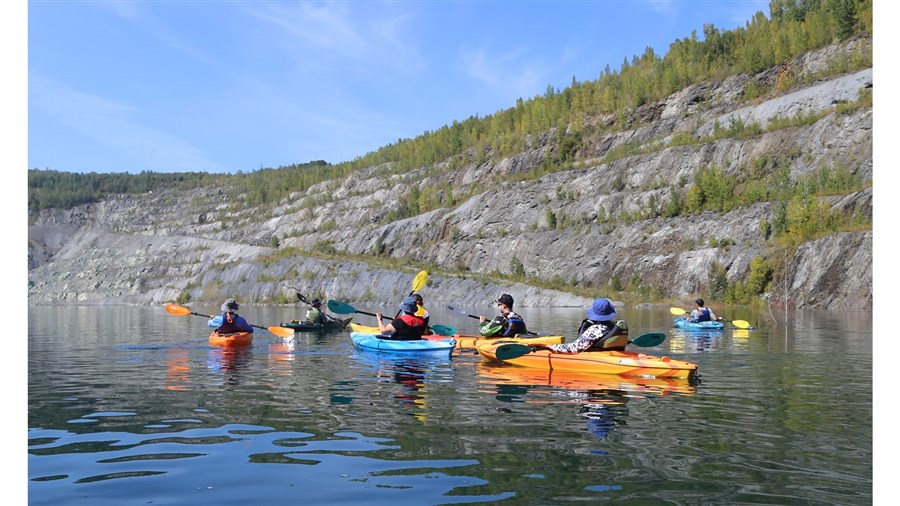 Une balade en kayak sur les eaux de l’ancienne mine Jeffrey