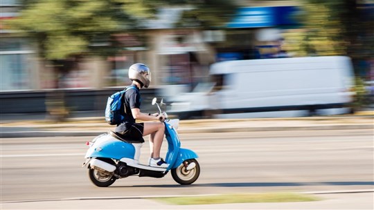 1696 $ d’amende pour un jeune conducteur de cyclomoteur à Val-des-Sources
