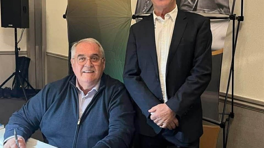 Natif de Windsor, Jean Arel lance sa biographie