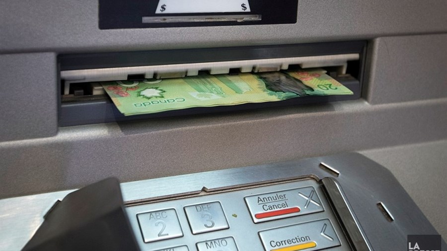 La Banque Nationale installe un guichet automatique à Windsor