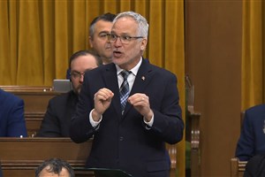 Le député Eric Lefebvre exige des réponses claires