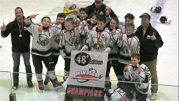 Une fin de saison enlevante et de nouvelles bannières pour les équipes des Hawks