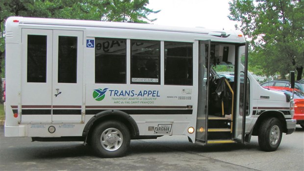 La taxe de 35 $ sur l’immatriculation ne fait pas l’unanimité