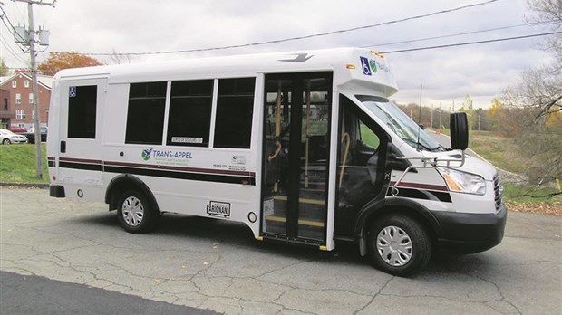 La taxe de 35 $ sur l’immatriculation ne fait pas l’unanimité