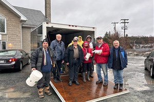 Les Chevaliers de Colomb de Windsor remettent 10 000 $ à Caritas Estrie