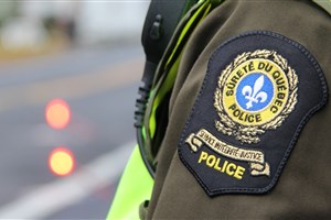 Poursuite policière : il commet des voies de fait sur un agent