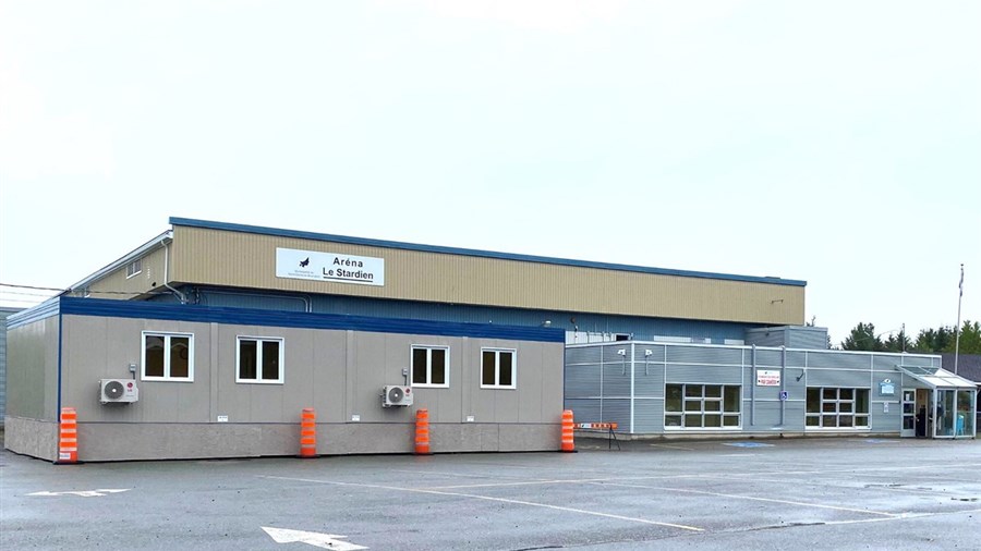Saint-Denis consulte la population sur l’avenir de son aréna