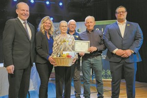 Mona McGee couronnée bénévole de l’année à Richmond
