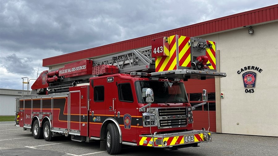 Un nouveau camion-échelle autopompe pour le service de sécurité incendie de Val-des-Sources