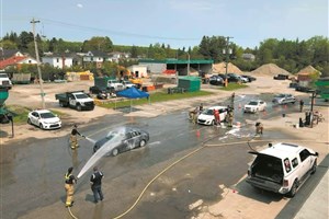 Les pompiers de Windsor tiennent leur lave-auto annuel