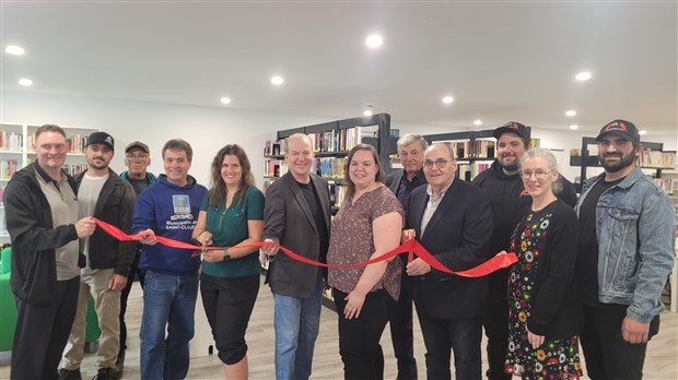 Saint-Claude : bibliothèque rénovée et service de garde inaugurés