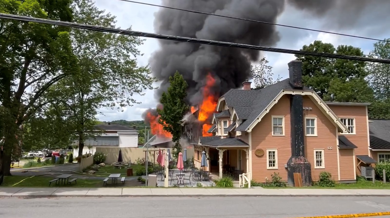 Incendie d’origine suspecte sur la rue Dufferin à Richmond